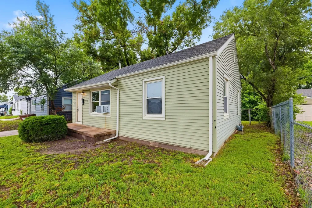 1232 N Pennsylvania Wichita KS 67214