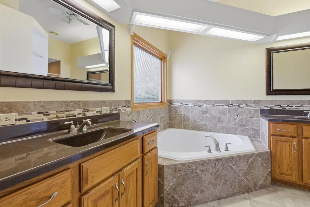 328 Campus Court North Newton KS 67117