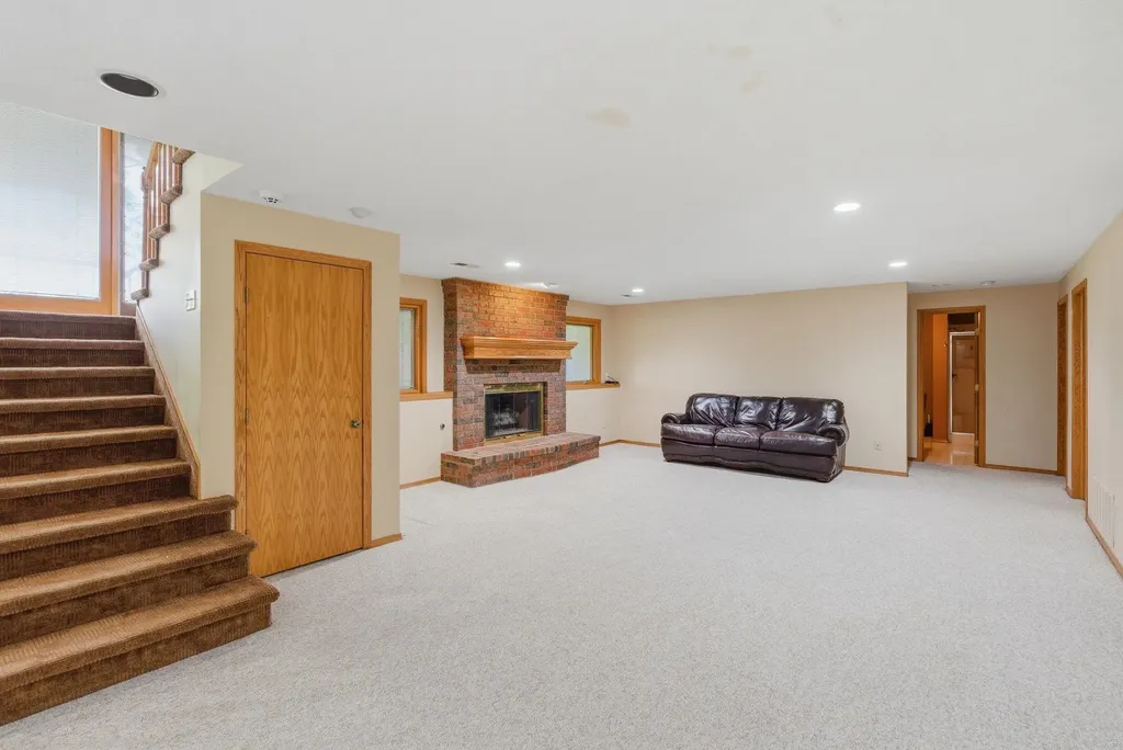 328 Campus Court North Newton KS 67117
