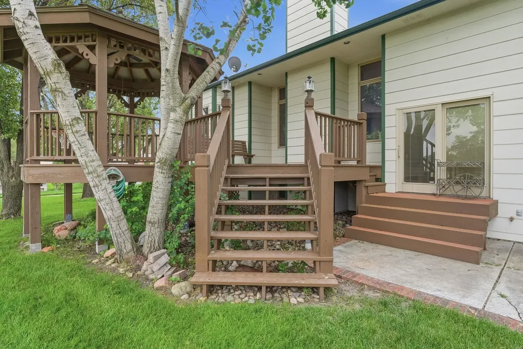 328 Campus Court North Newton KS 67117