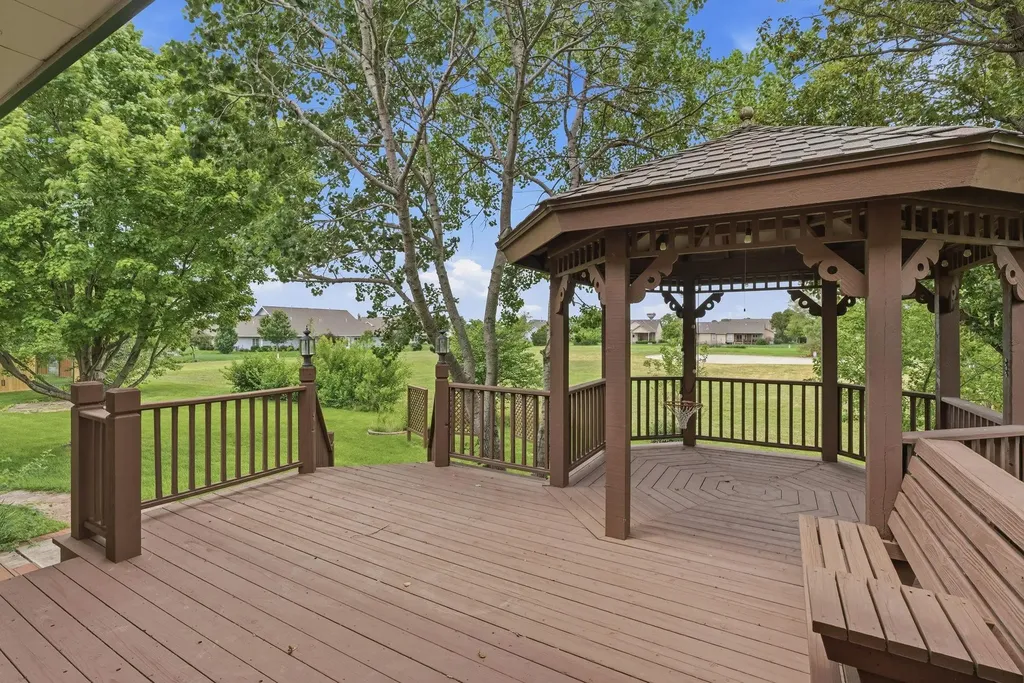328 Campus Court North Newton KS 67117