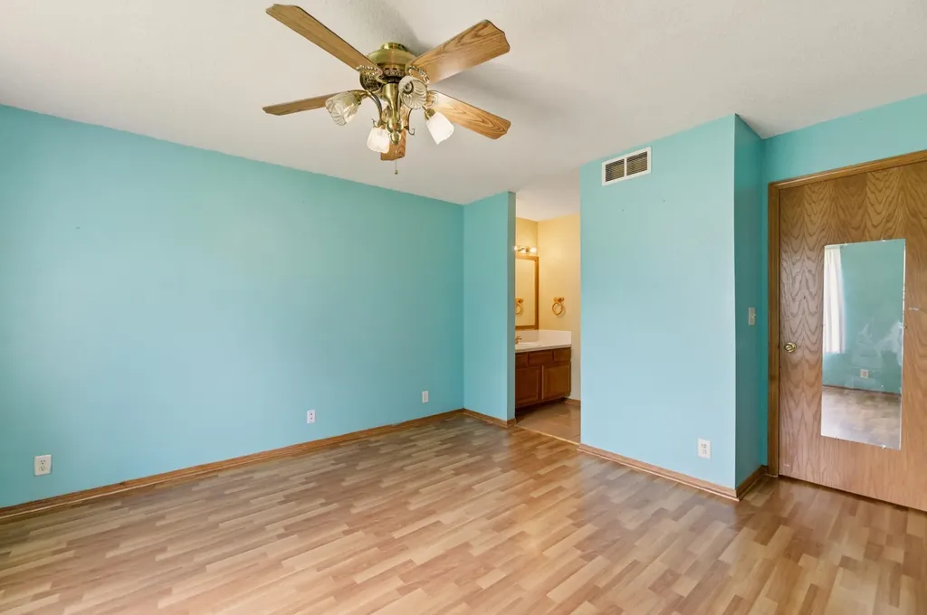 2304 N Lakeway Circle Wichita KS 67205