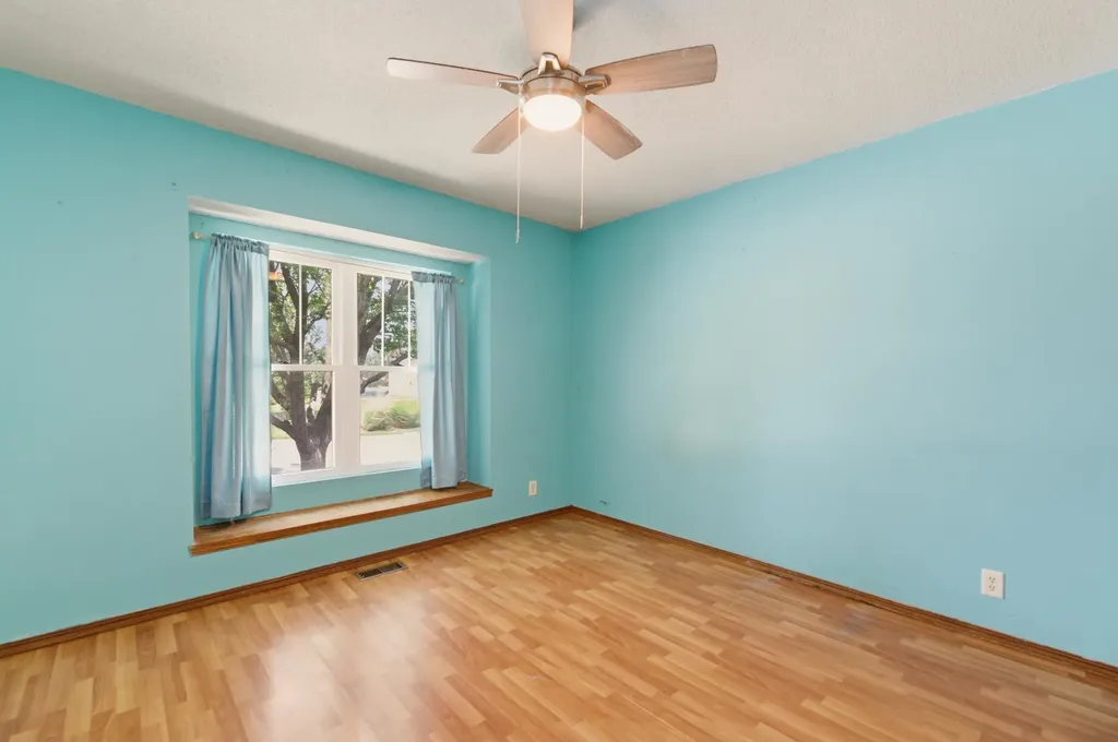 2304 N Lakeway Circle Wichita KS 67205