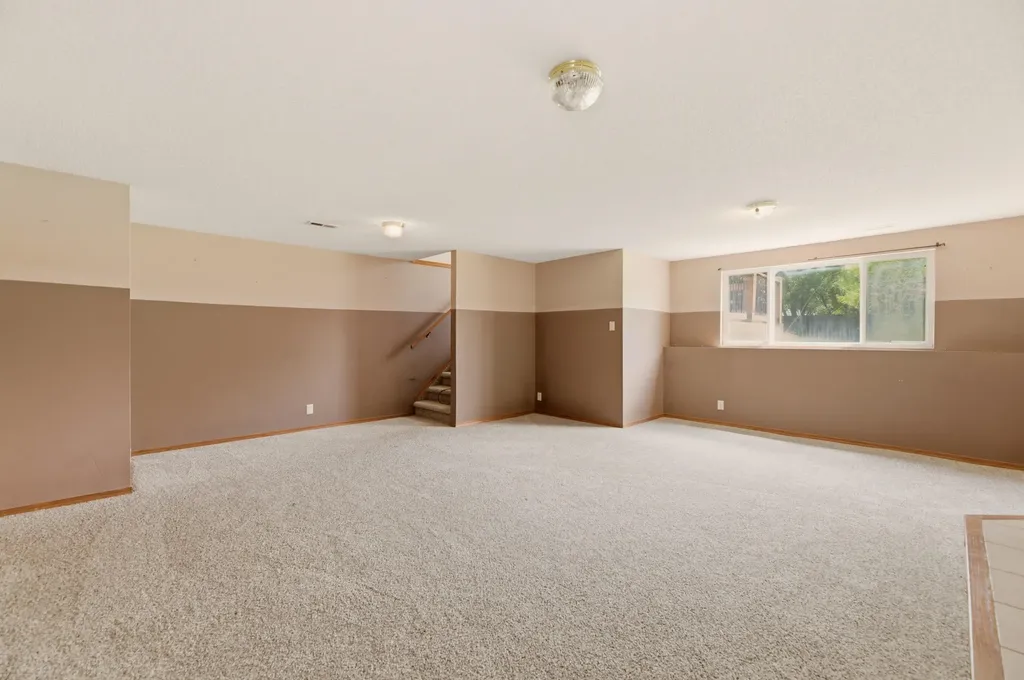 2304 N Lakeway Circle Wichita KS 67205