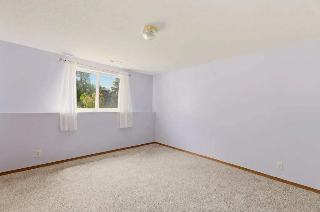 2304 N Lakeway Circle Wichita KS 67205