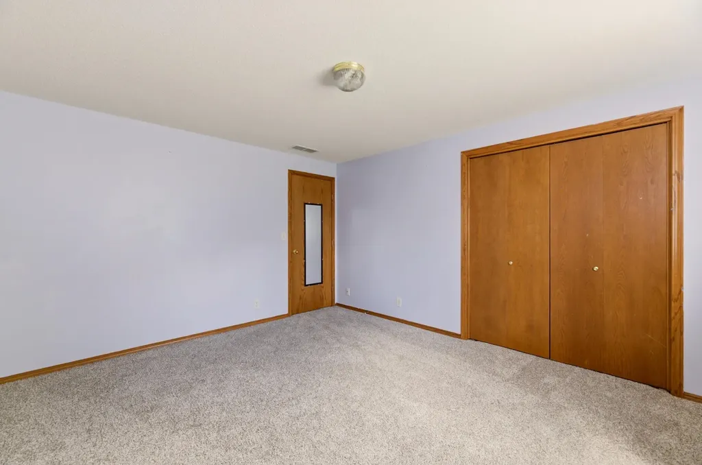 2304 N Lakeway Circle Wichita KS 67205