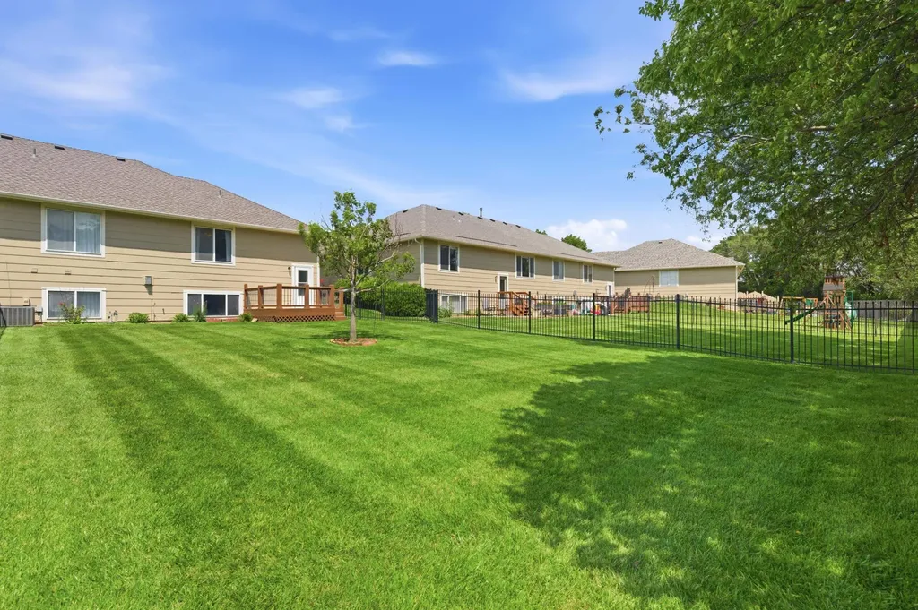 2304 N Lakeway Circle Wichita KS 67205
