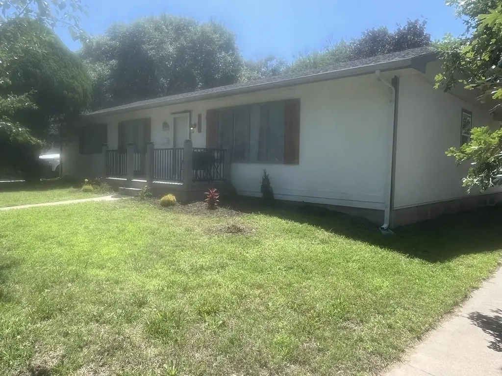 501 S Mount Carmel Avenue Wichita KS 67213-2311