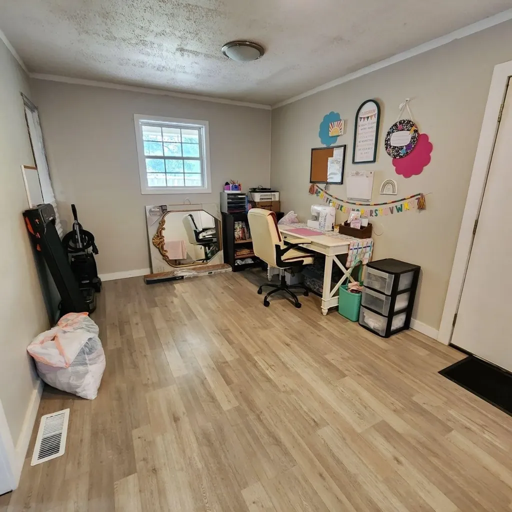 501 S Mount Carmel Avenue Wichita KS 67213-2311