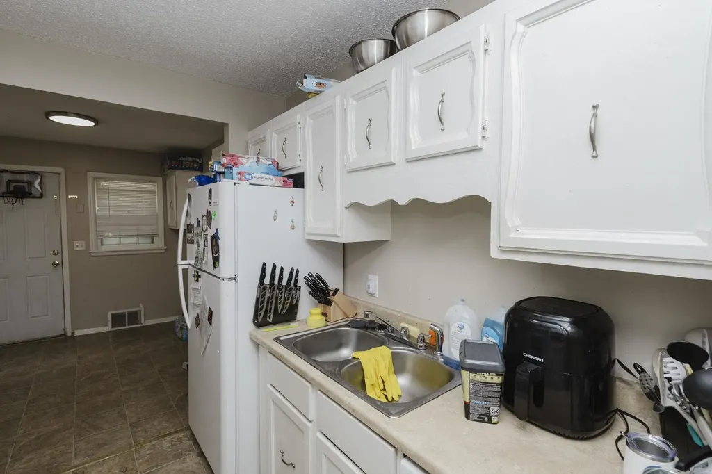 808 N Oliver Avenue Wichita KS 67208