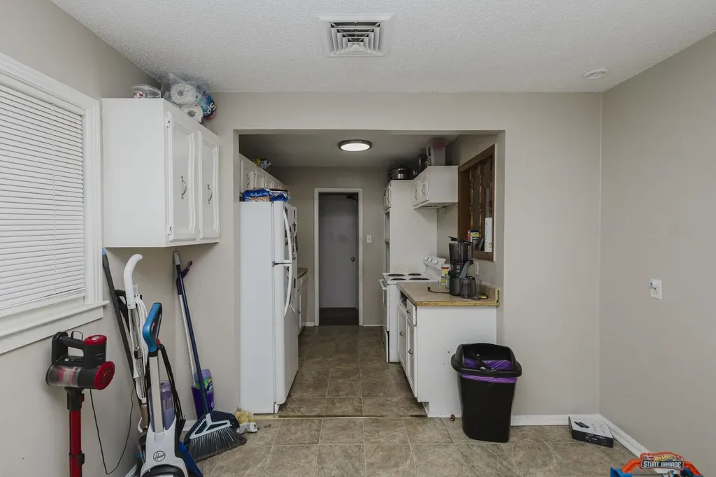 808 N Oliver Avenue Wichita KS 67208