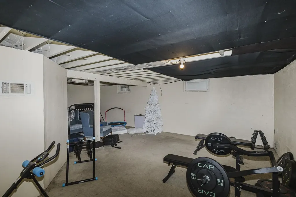 808 N Oliver Avenue Wichita KS 67208