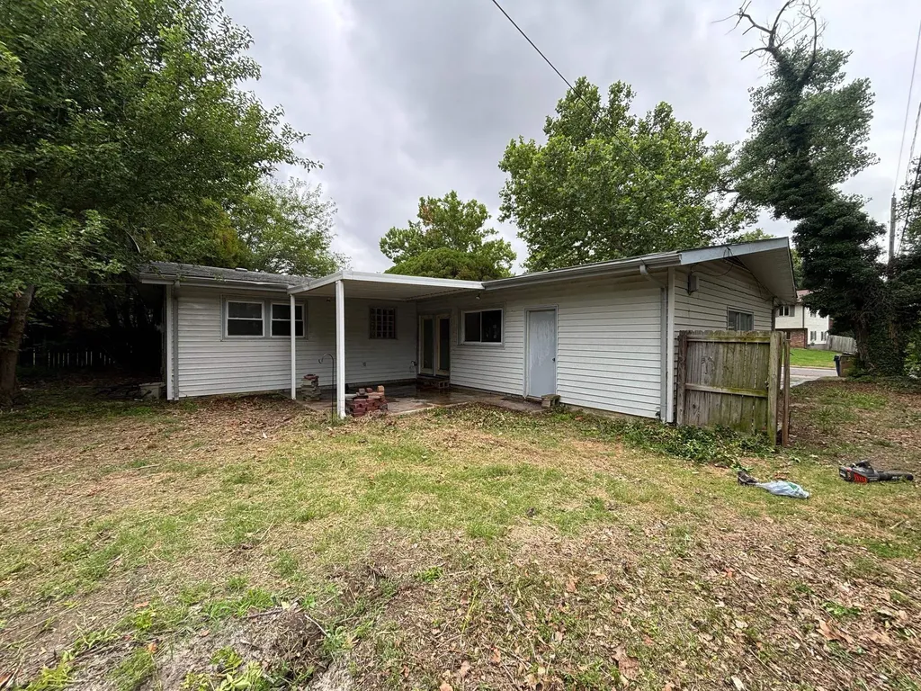 5712 E Odessa Street Bel Aire KS 67220