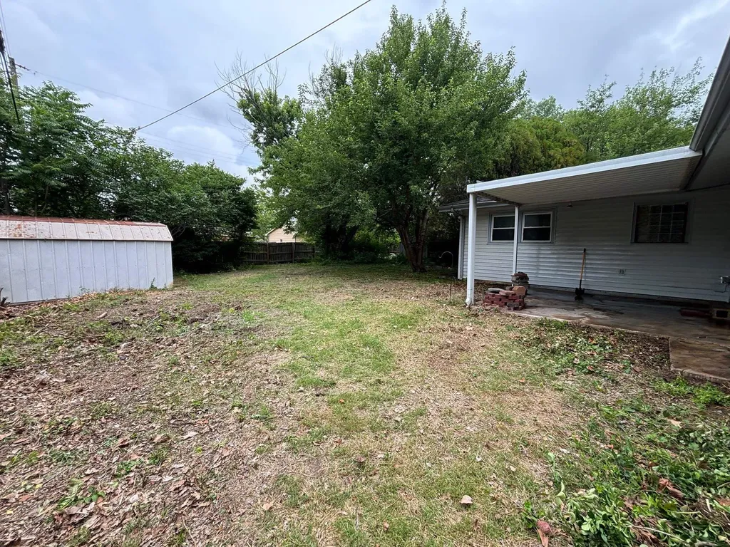 5712 E Odessa Street Bel Aire KS 67220