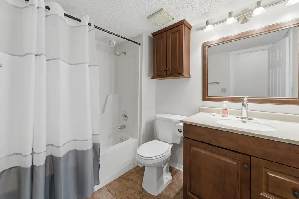 2008 N Woodlawn Derby KS 67037