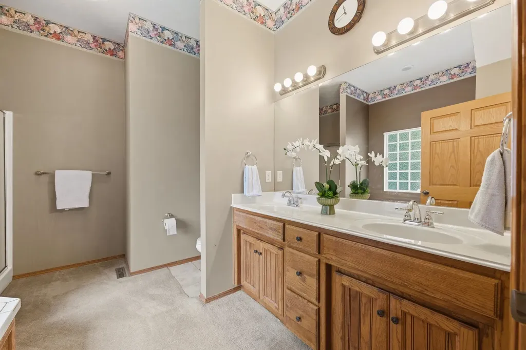 2553 N Hazelwood Street Wichita KS 67205