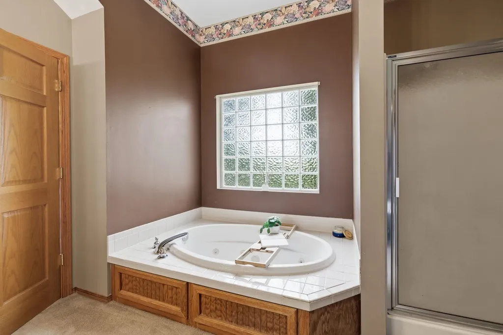 2553 N Hazelwood Street Wichita KS 67205