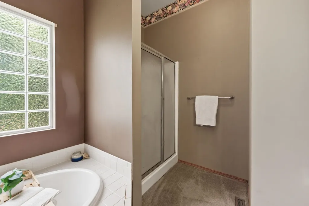 2553 N Hazelwood Street Wichita KS 67205