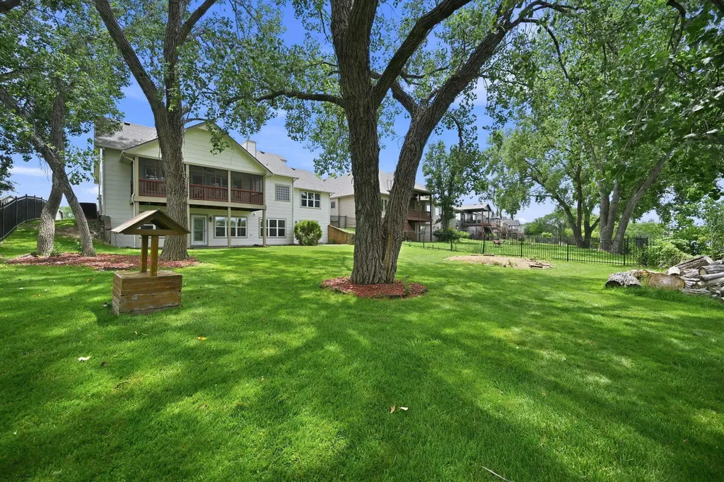2553 N Hazelwood Street Wichita KS 67205