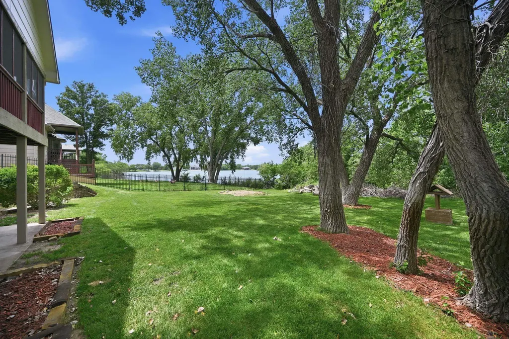 2553 N Hazelwood Street Wichita KS 67205