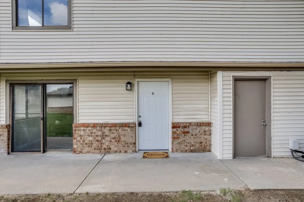 8700 W University Wichita KS 67209