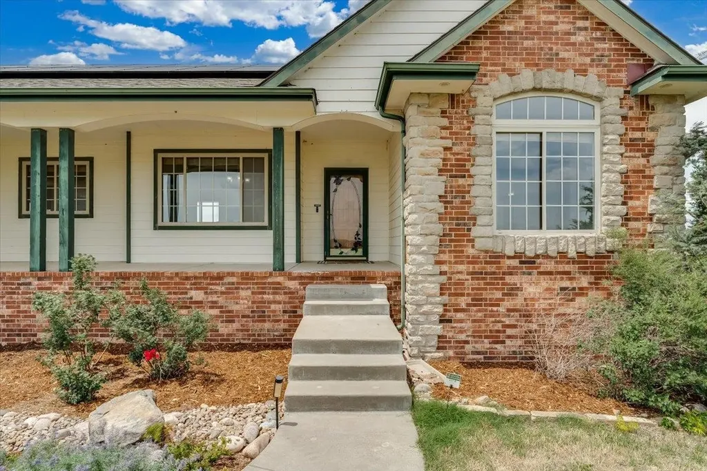 8015 S Butterfly Court Clearwater KS 67026-8572