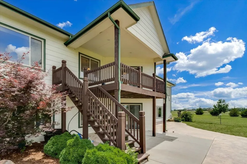 8015 S Butterfly Court Clearwater KS 67026-8572