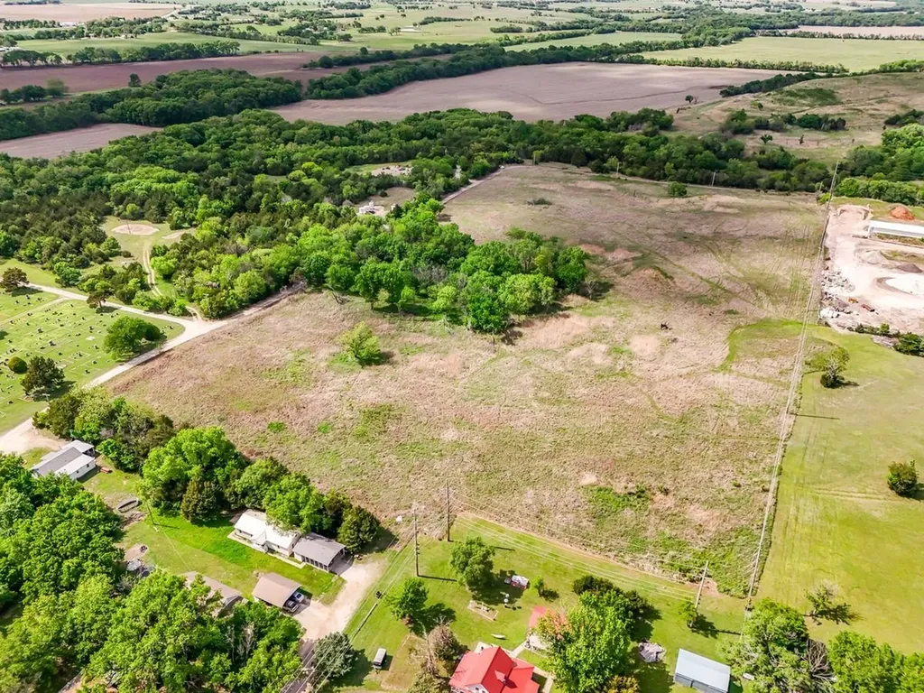 700 N Michigan Winfield KS 67156
