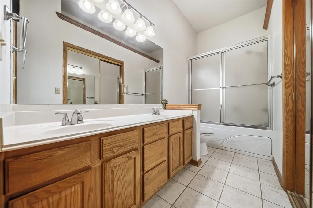 1114 N Fontenelle Drive Derby KS 67037-7913