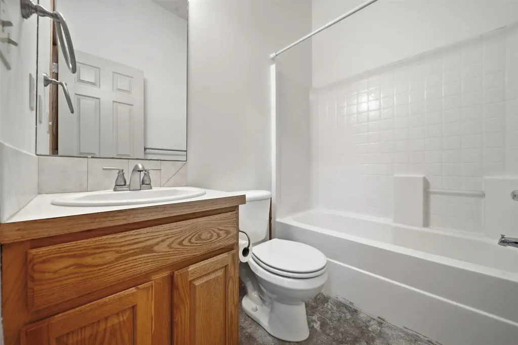 1114 N Fontenelle Drive Derby KS 67037-7913