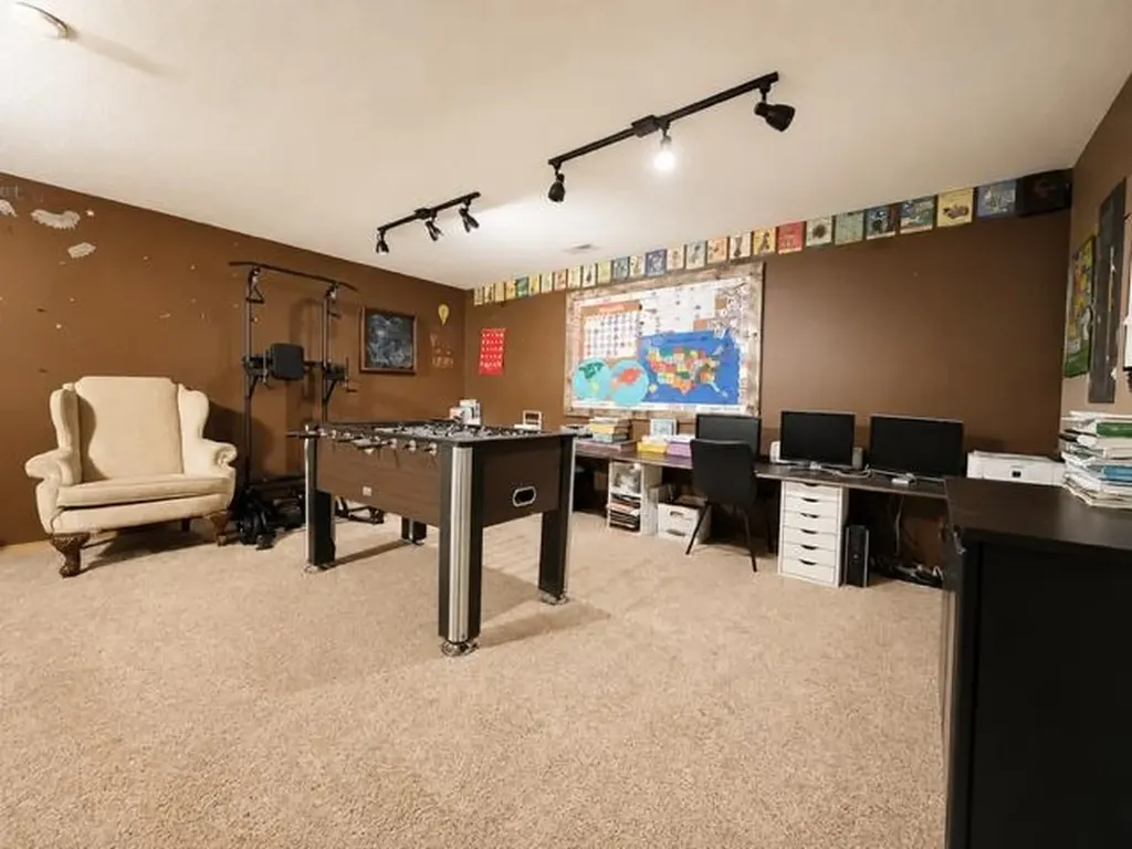 1012 E Winding Lane Derby KS 67037