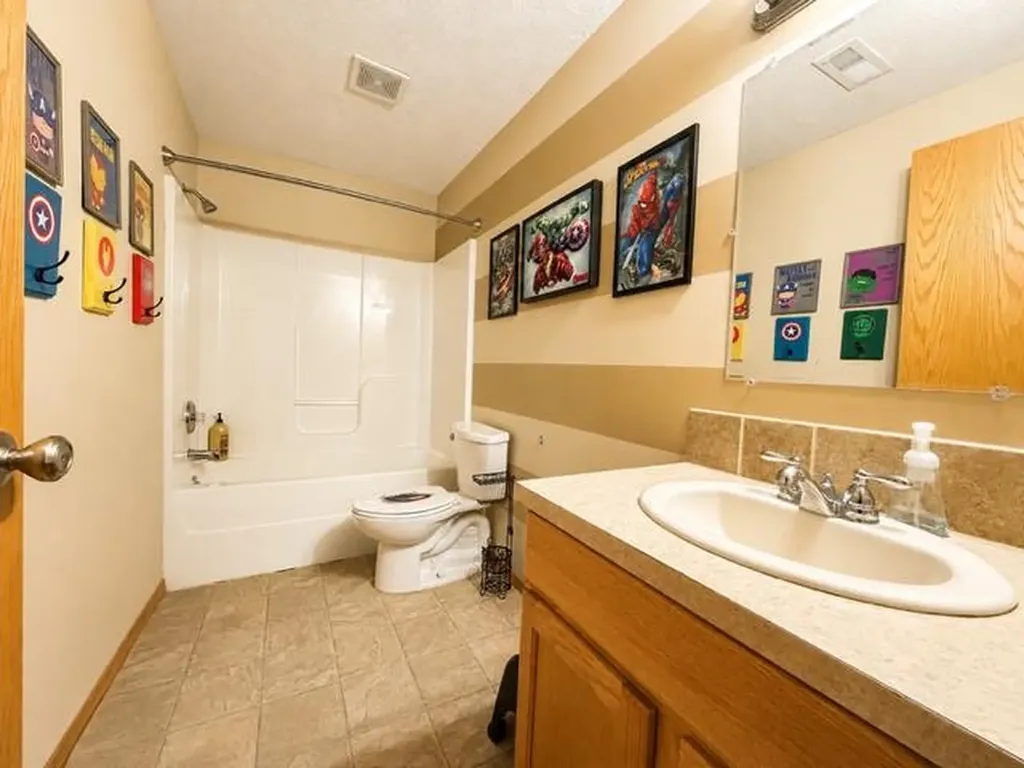 1012 E Winding Lane Derby KS 67037