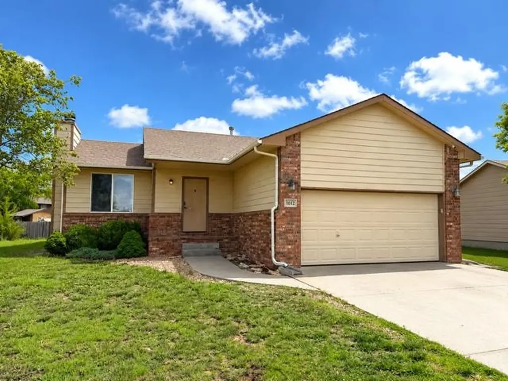 1012 E Winding Lane Derby KS 67037