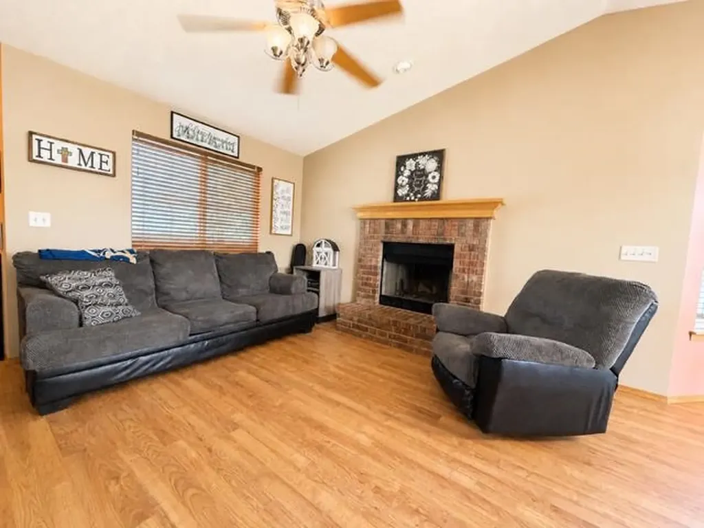 1012 E Winding Lane Derby KS 67037