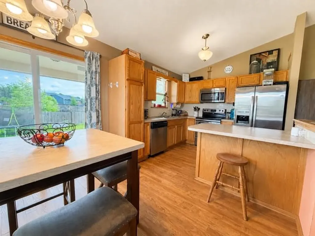 1012 E Winding Lane Derby KS 67037