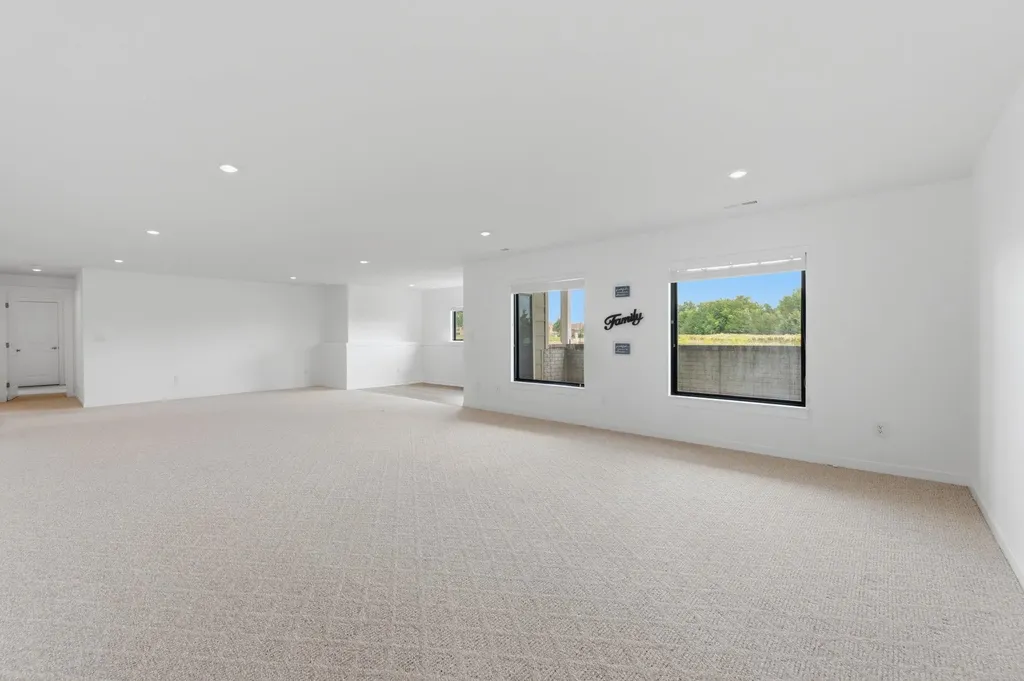 11202 W Mark Randal Wichita KS 67205