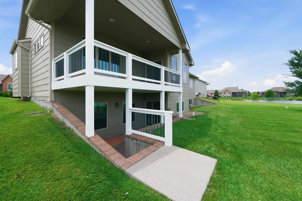 11202 W Mark Randal Wichita KS 67205