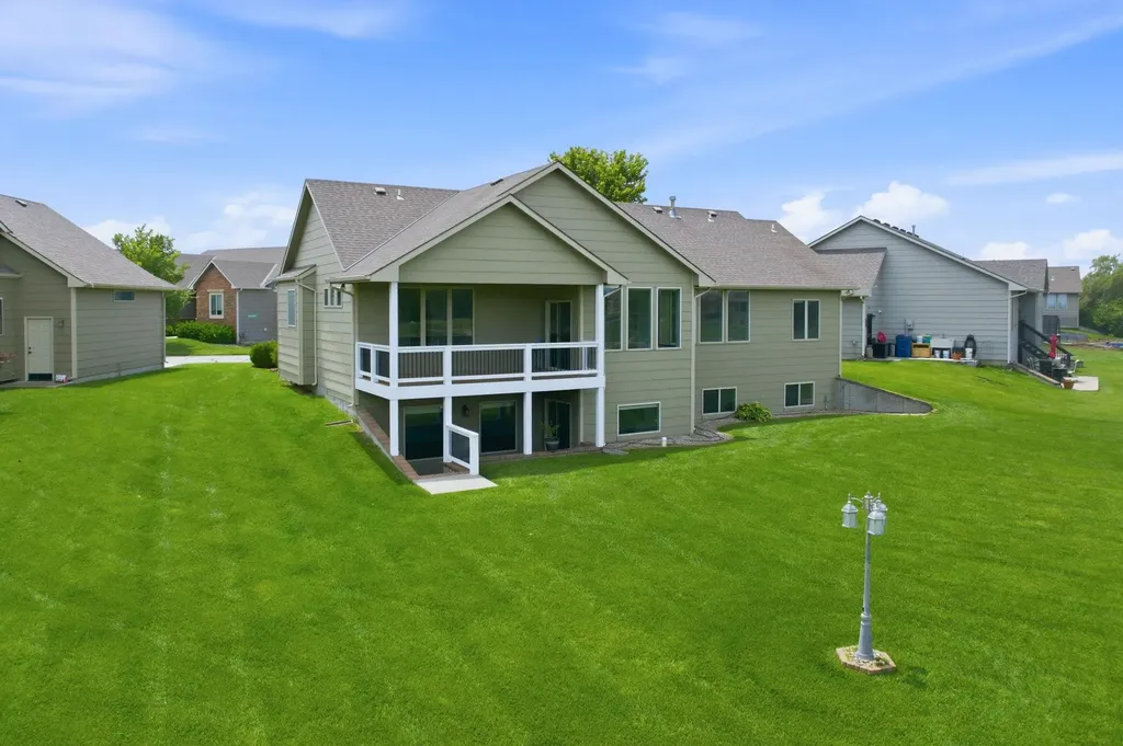 11202 W Mark Randal Wichita KS 67205