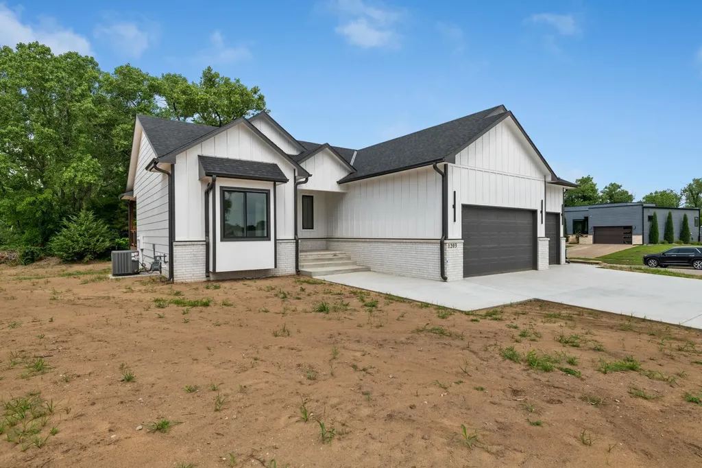 1203 E Maywood Court Wichita KS 67216