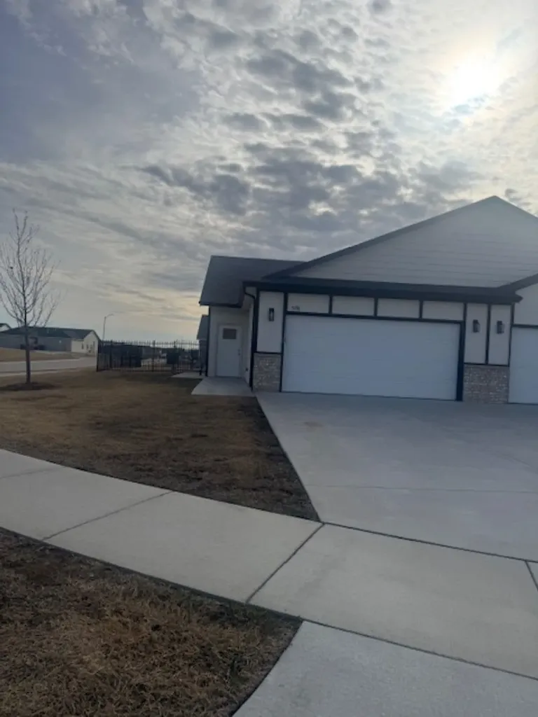 5196 N Honeylocust Wichita KS 67226