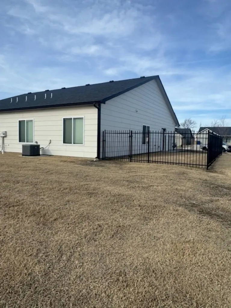 5196 N Honeylocust Wichita KS 67226
