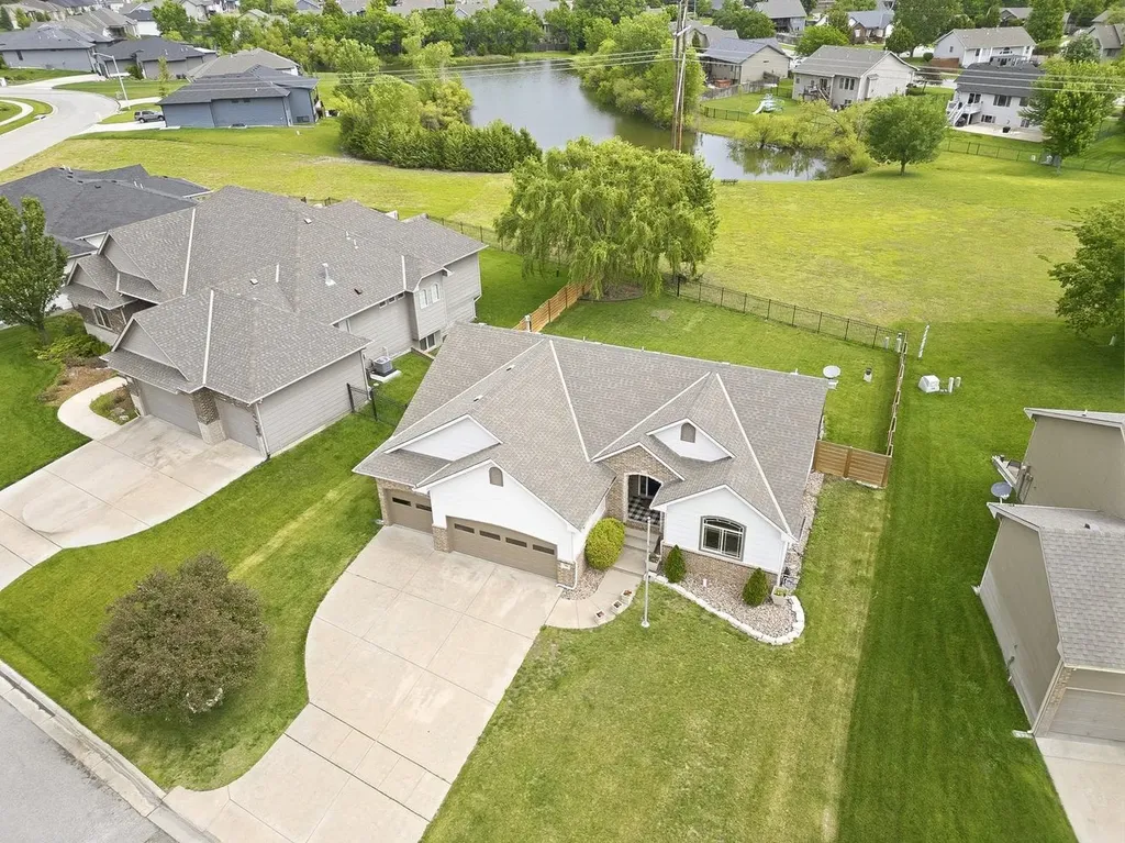 710 W Gatewood Lane Andover KS 67002