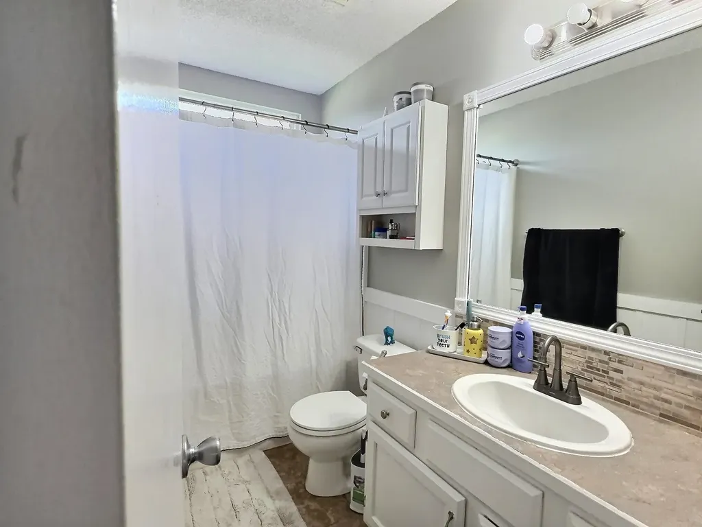 710 S Westview Andover KS 67002