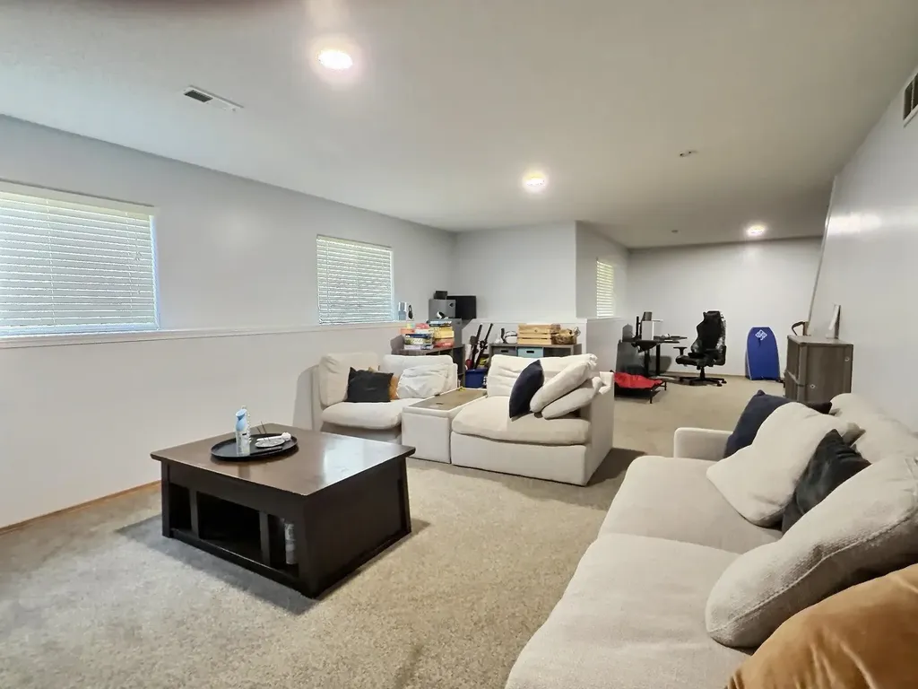 710 S Westview Andover KS 67002