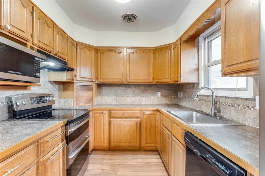 3003 S Chase Wichita KS 67217