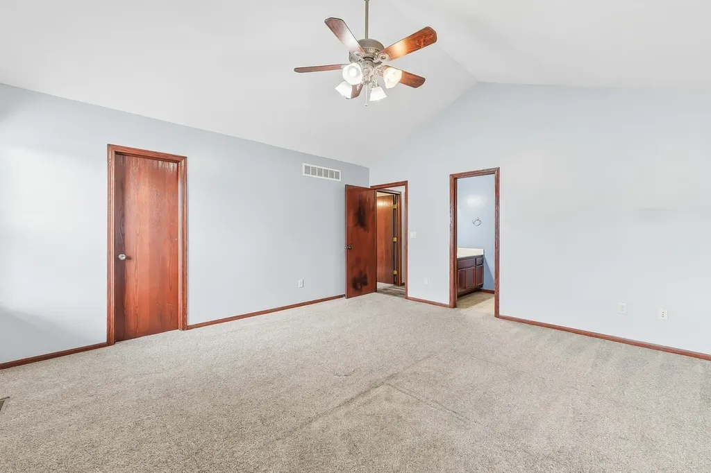 251 S Stoneridge Street Valley Center KS 67147-4727