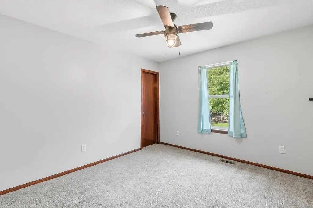 251 S Stoneridge Street Valley Center KS 67147-4727