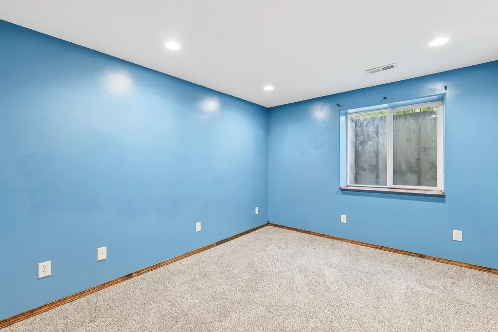 251 S Stoneridge Street Valley Center KS 67147-4727