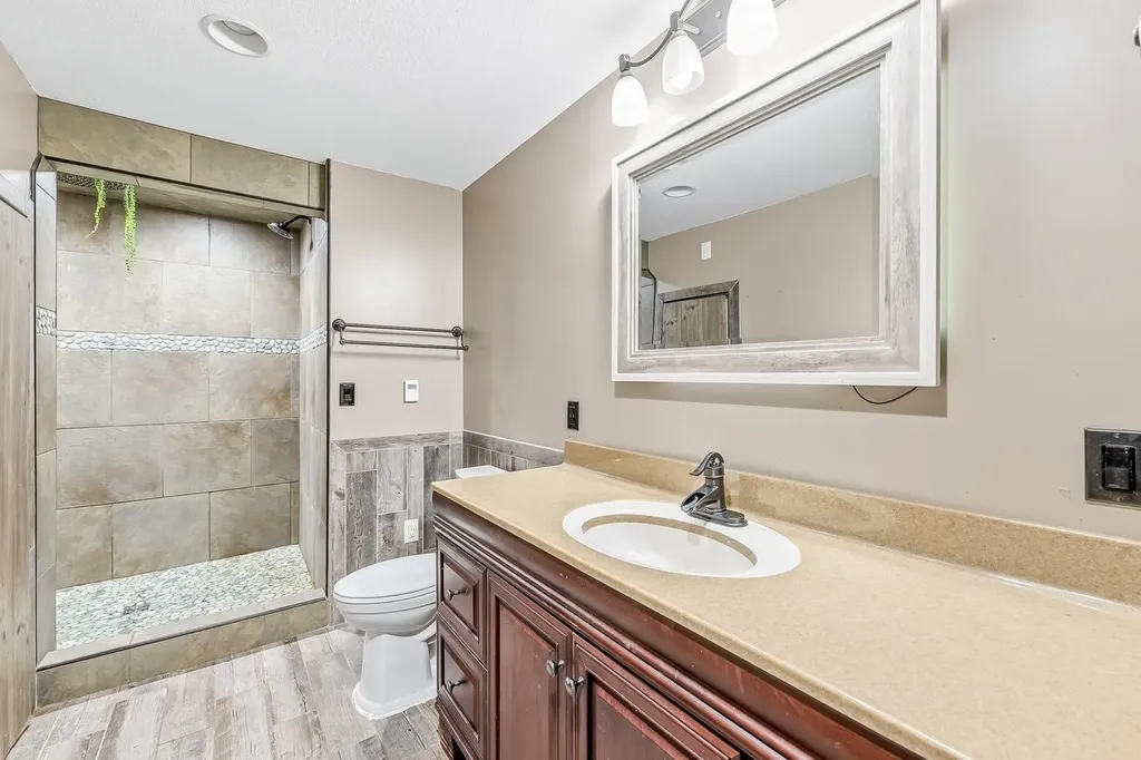 251 S Stoneridge Street Valley Center KS 67147-4727