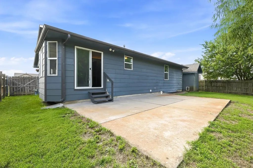 251 S Stoneridge Street Valley Center KS 67147-4727